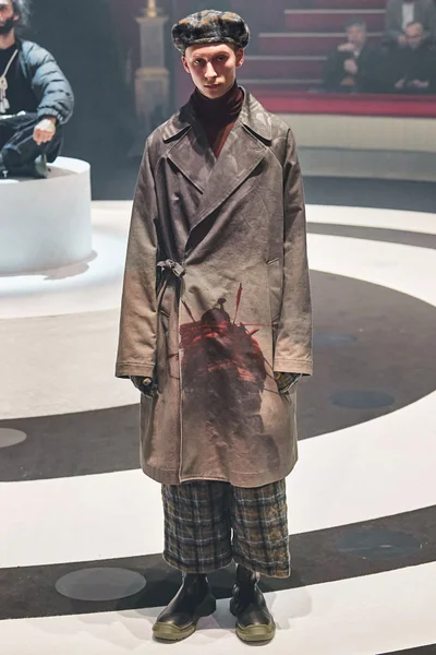 Look 40